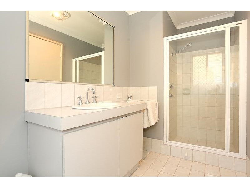 105 Leslie Street, Dudley Park WA 6210