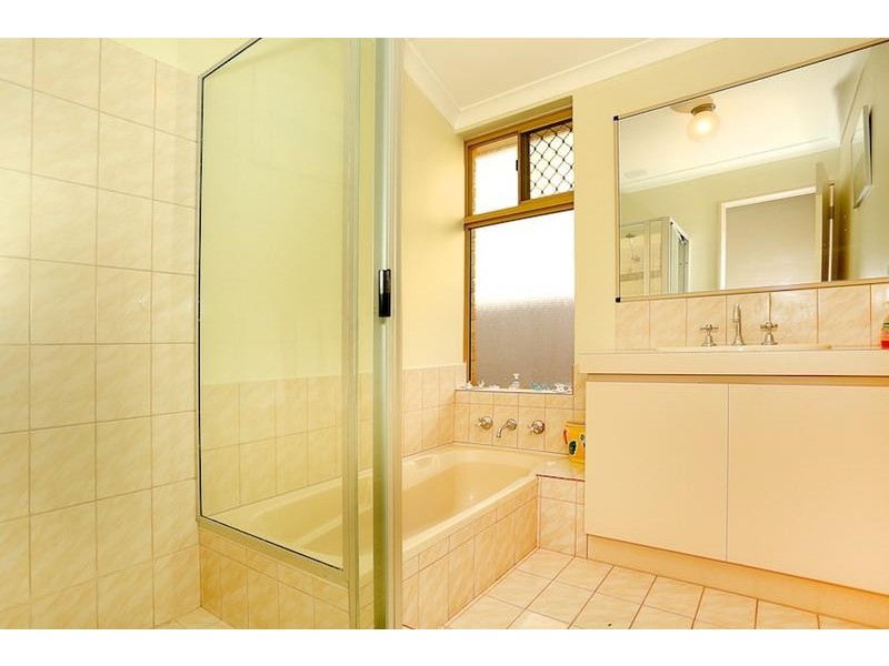 105 Leslie Street, Dudley Park WA 6210