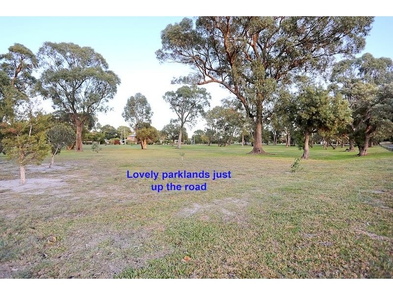 22 Koolyanga Place, Greenfields WA 6210