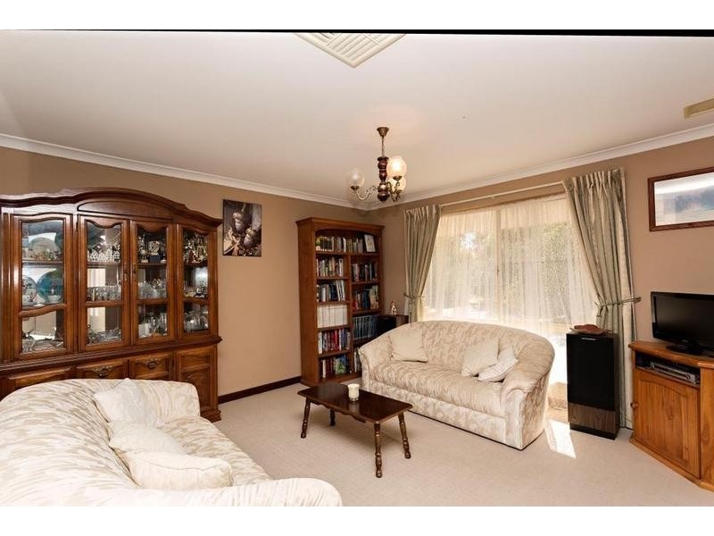 2 Korbel Close, Greenfields WA 6210