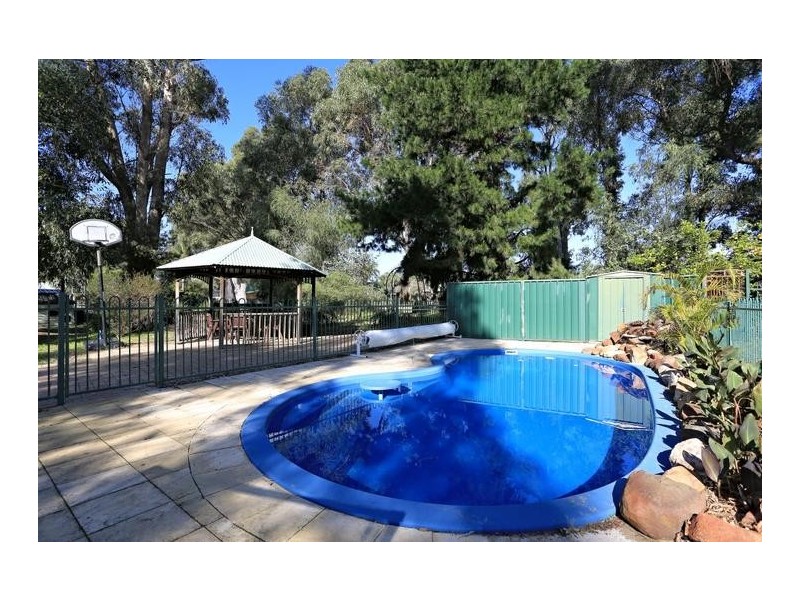 2 Korbel Close, Greenfields WA 6210