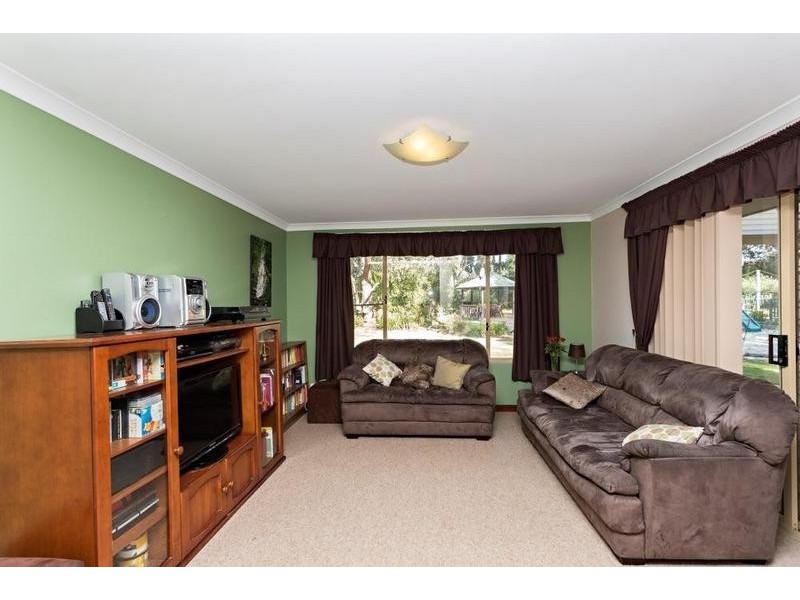 2 Korbel Close, Greenfields WA 6210