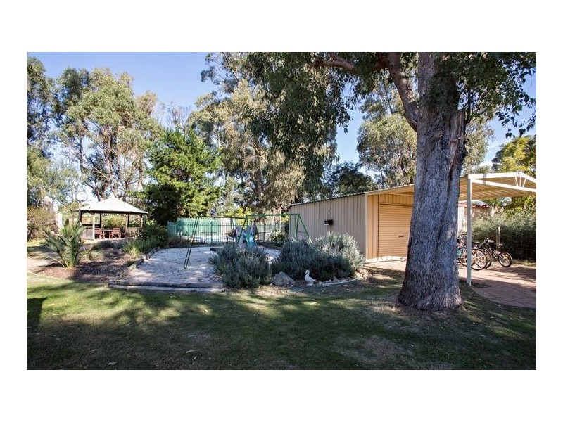 2 Korbel Close, Greenfields WA 6210