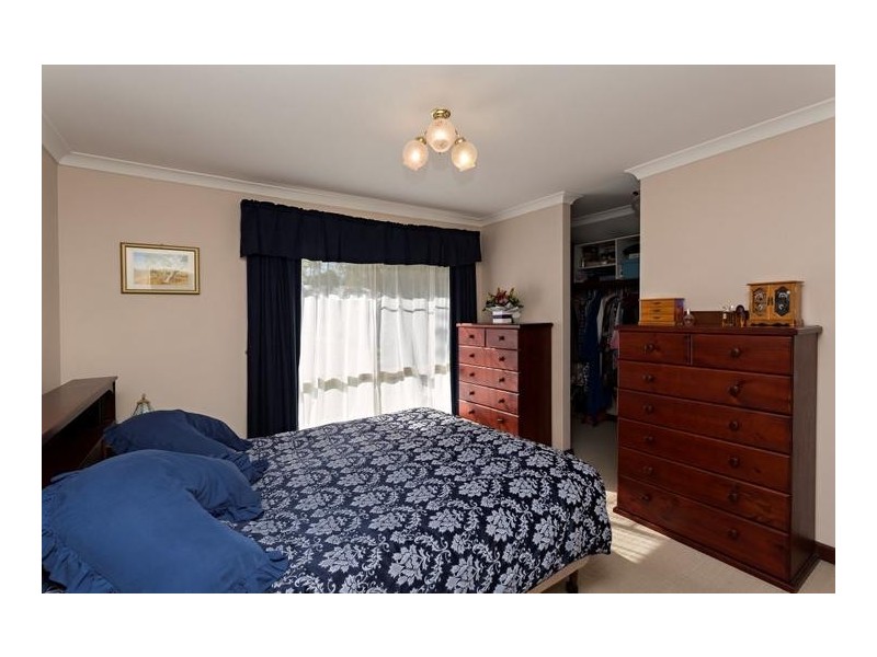 2 Korbel Close, Greenfields WA 6210