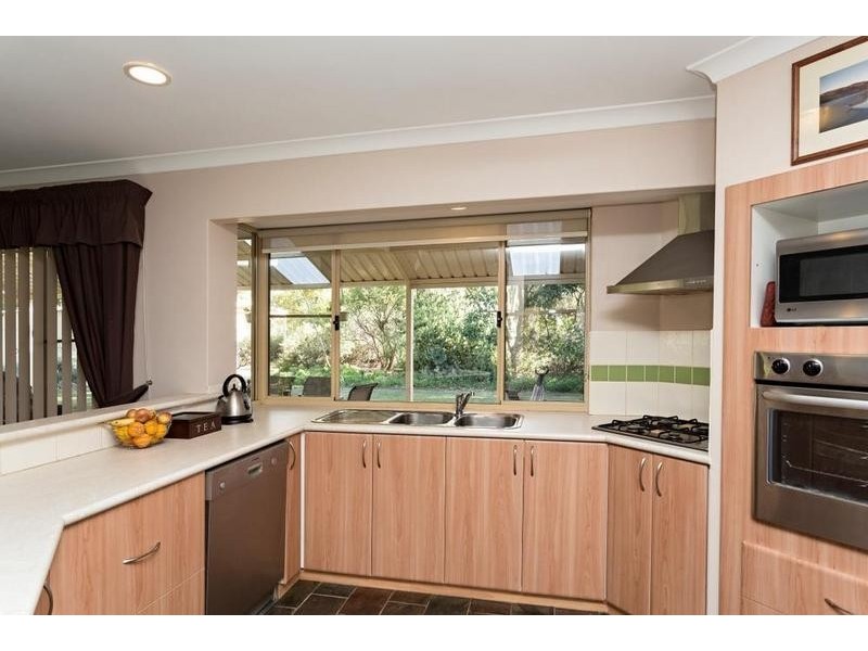 2 Korbel Close, Greenfields WA 6210