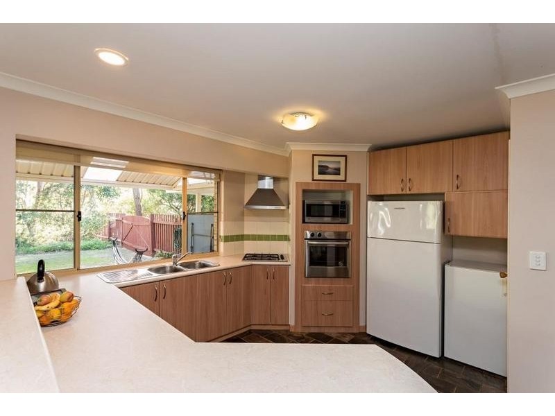 2 Korbel Close, Greenfields WA 6210