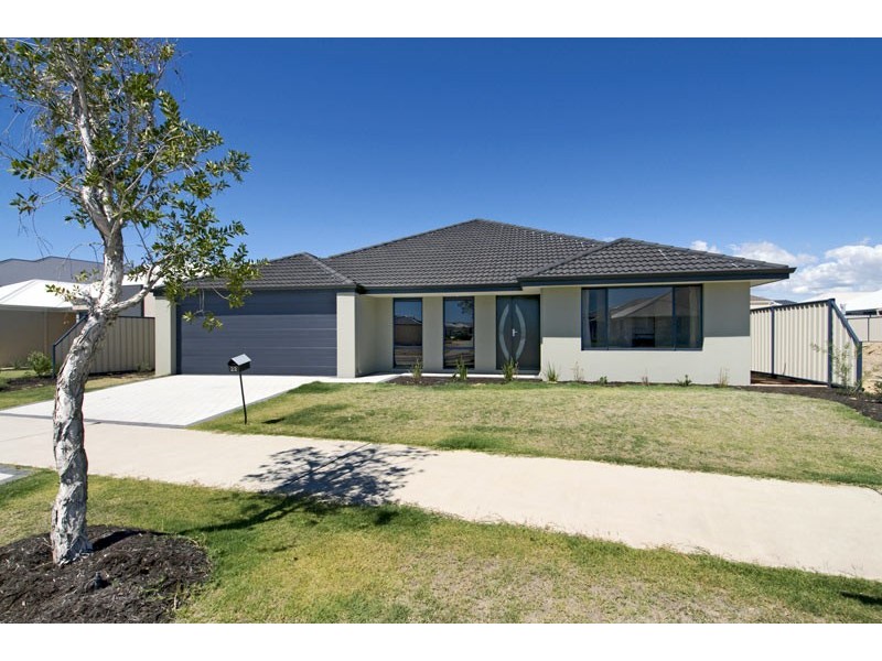 22 Kirkland Way, Meadow Springs WA 6210