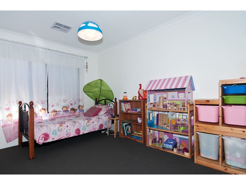 27 Bamburgh Turn, Meadow Springs WA 6210