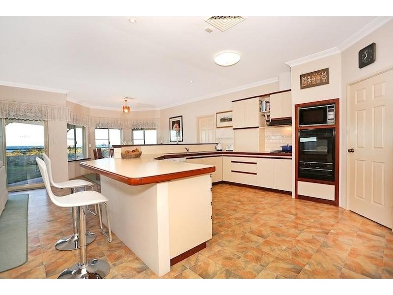 52 Ronsard Drive, San Remo WA 6210