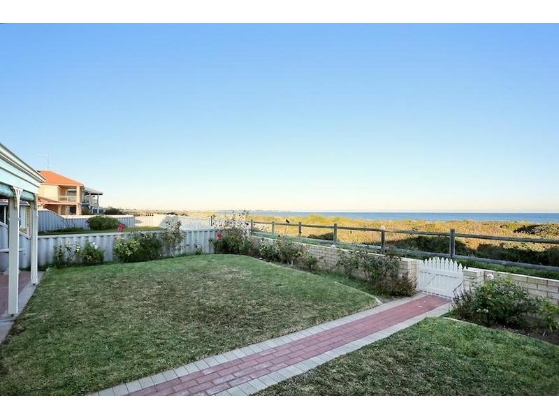 52 Ronsard Drive, San Remo WA 6210