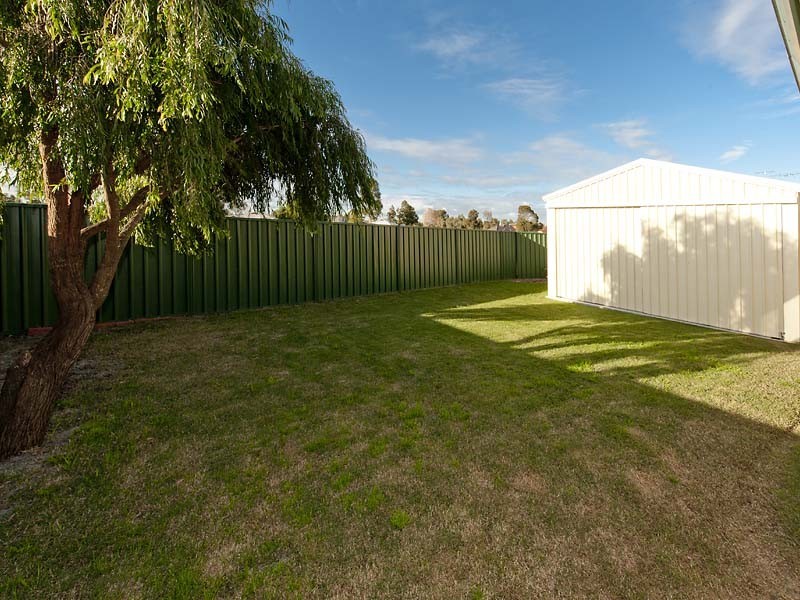 2 Sunset Circle, Pinjarra WA 6208