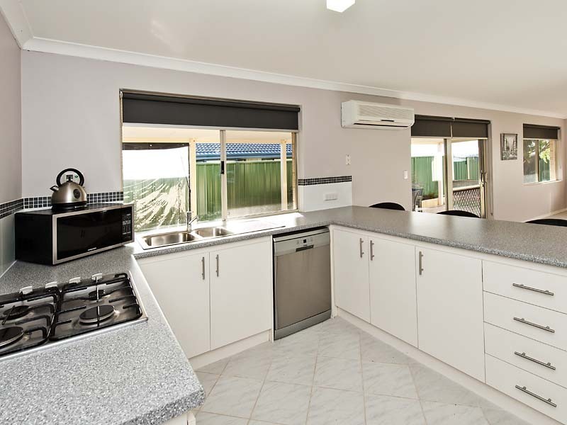 2 Sunset Circle, Pinjarra WA 6208