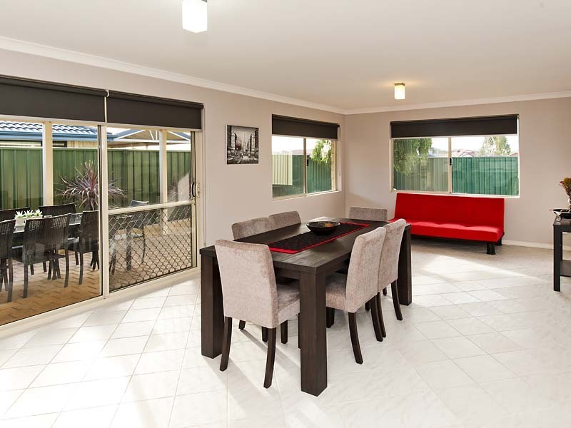 2 Sunset Circle, Pinjarra WA 6208