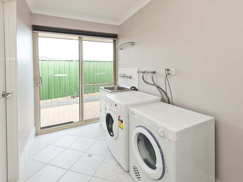2 Sunset Circle, Pinjarra WA 6208
