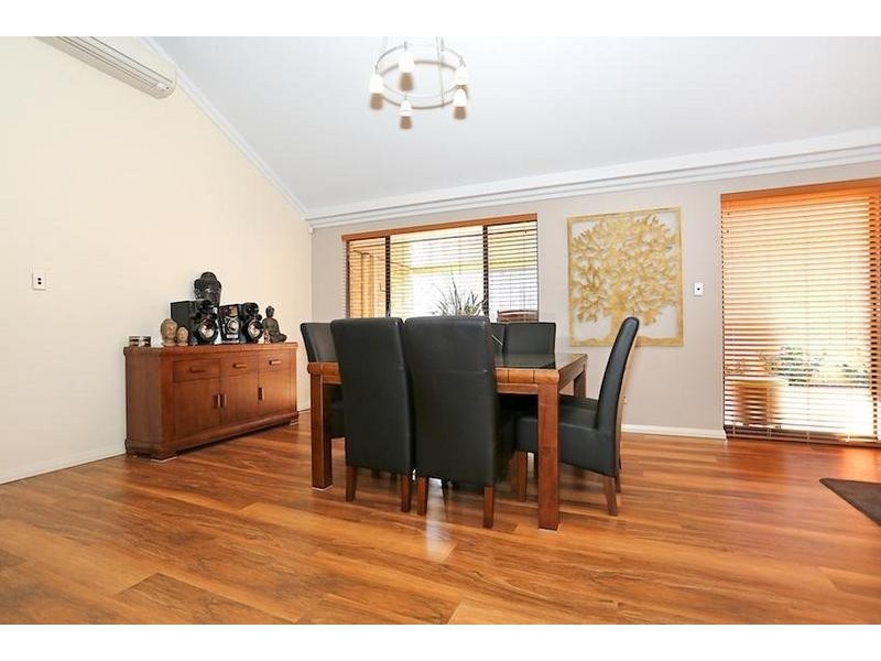 7 Zinnia Lane, Halls Head WA 6210
