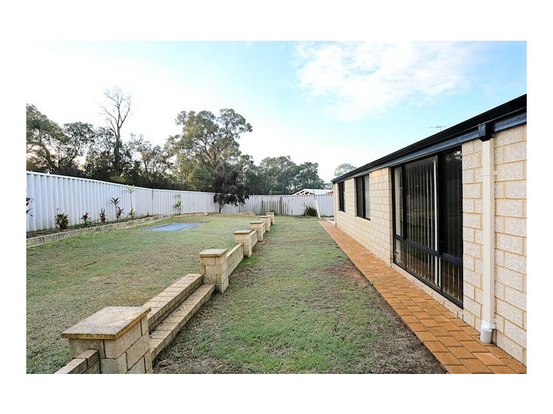 10 Lucidus Retreat, Greenfields WA 6210