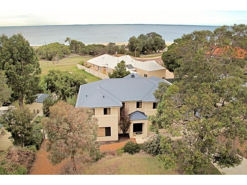 8 Placid Waters Parade, Coodanup WA 6210