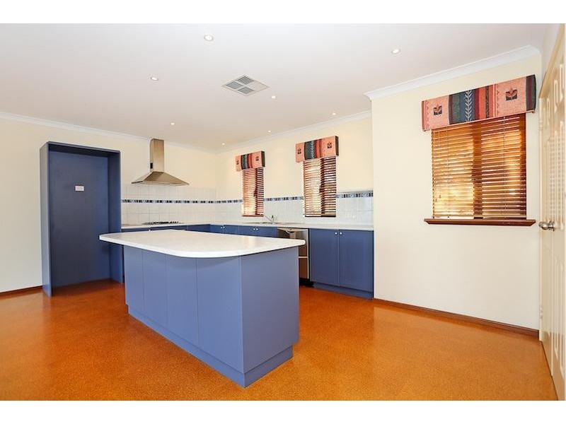 8 Placid Waters Parade, Coodanup WA 6210