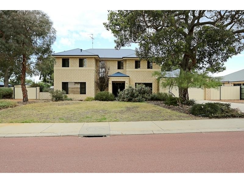 8 Placid Waters Parade, Coodanup WA 6210