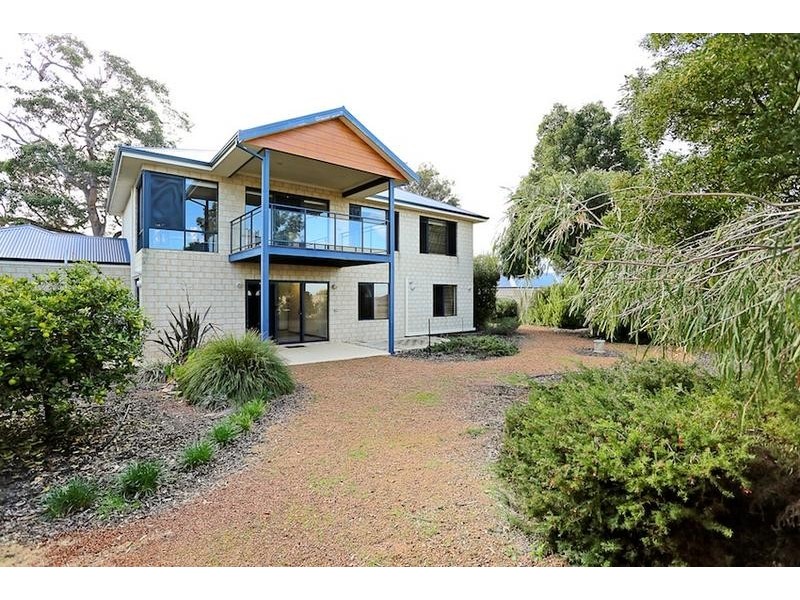 8 Placid Waters Parade, Coodanup WA 6210