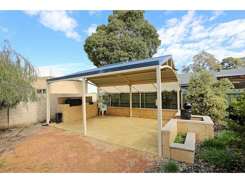 8 Placid Waters Parade, Coodanup WA 6210