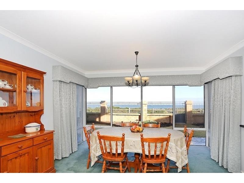 44 Ronsard Drive, San Remo WA 6210