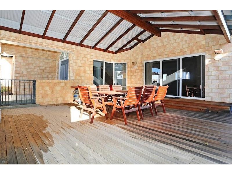 44 Ronsard Drive, San Remo WA 6210