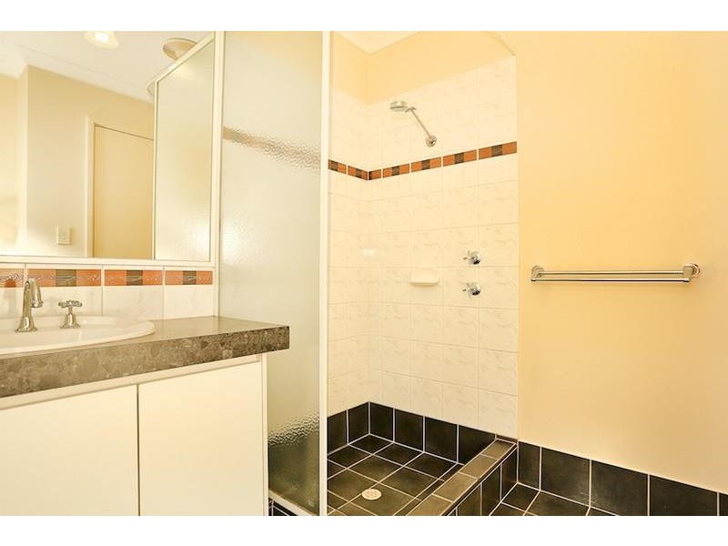 8 Gardenia App, Halls Head WA 6210