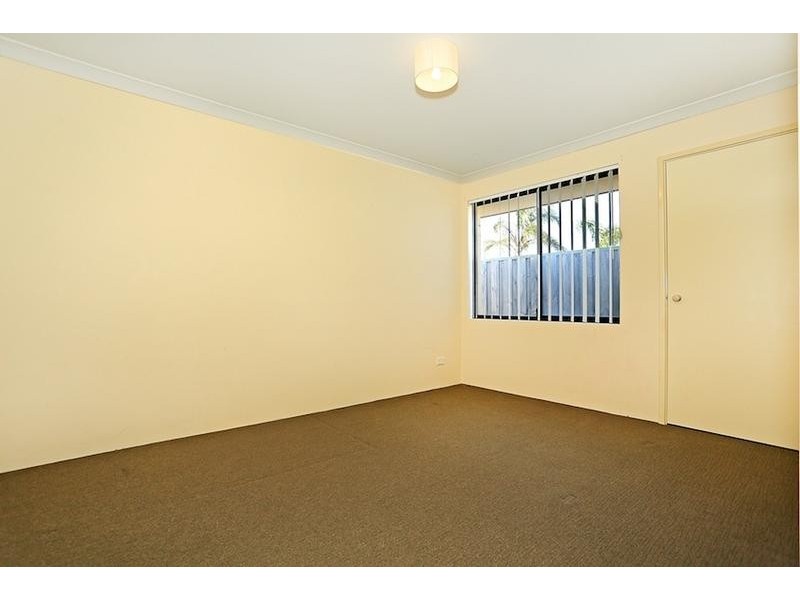 8 Gardenia App, Halls Head WA 6210