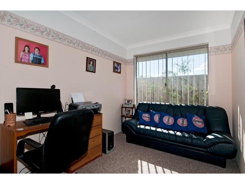 35 Newport Drive, Dudley Park WA 6210