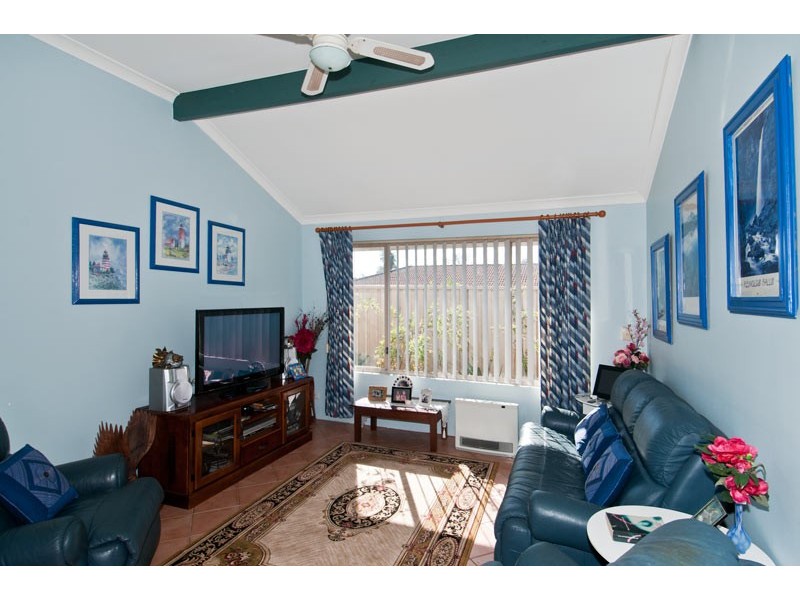 35 Newport Drive, Dudley Park WA 6210