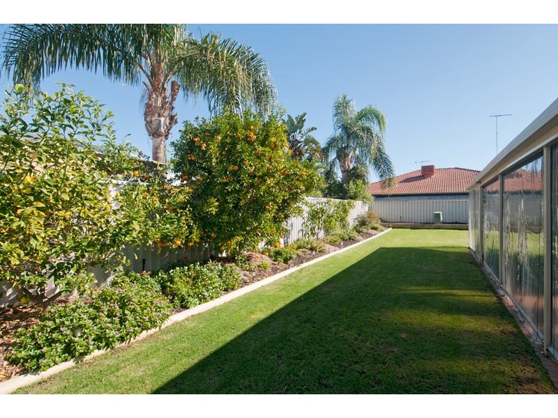 35 Newport Drive, Dudley Park WA 6210