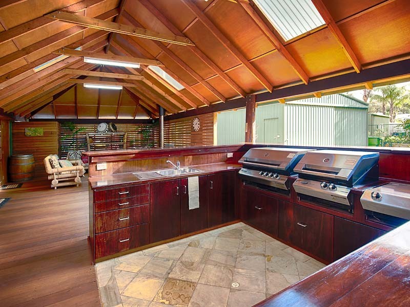 6 Dalton Way, Greenfields WA 6210