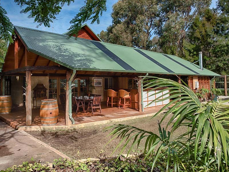 6 Dalton Way, Greenfields WA 6210