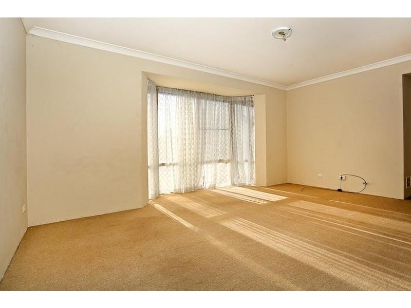 8 Matlock Place, Dudley Park WA 6210