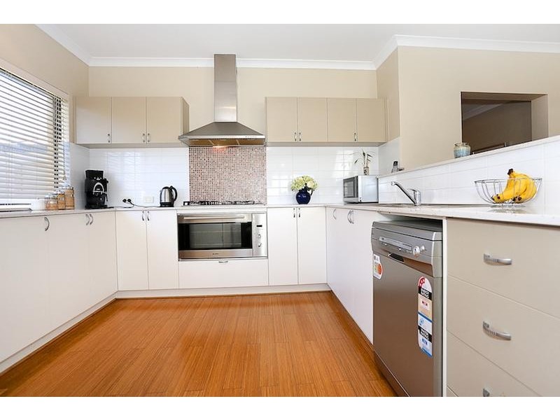 12 Dichondra Pass, Halls Head WA 6210