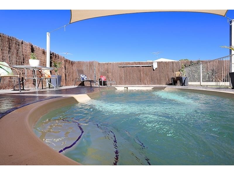 12 Dichondra Pass, Halls Head WA 6210