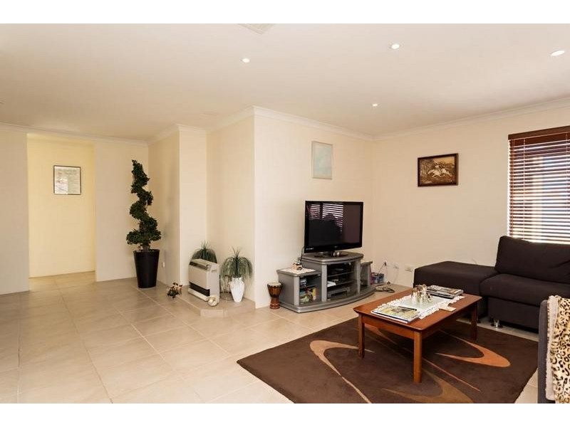 21 Rousham Crescent, Erskine WA 6210