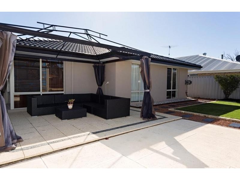 21 Rousham Crescent, Erskine WA 6210