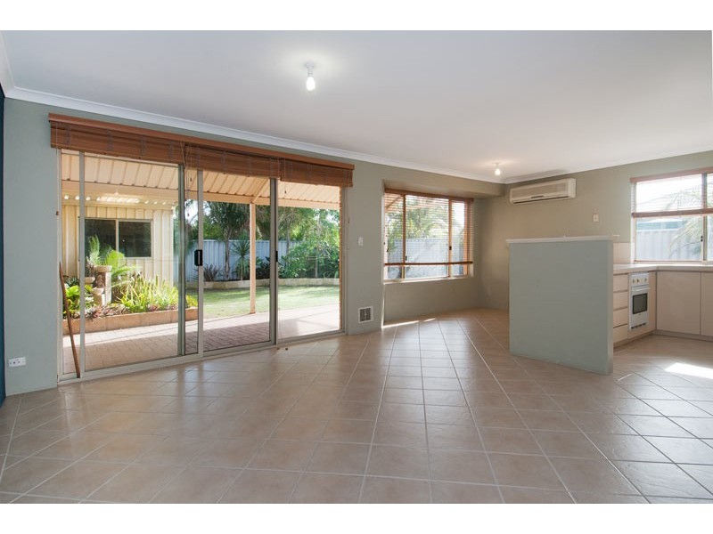47 Templetonia Promenade, Halls Head WA 6210