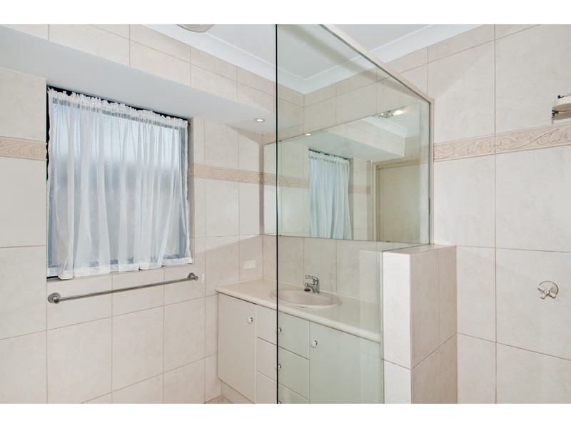 42 Ravendale drive, Dudley Park WA 6210