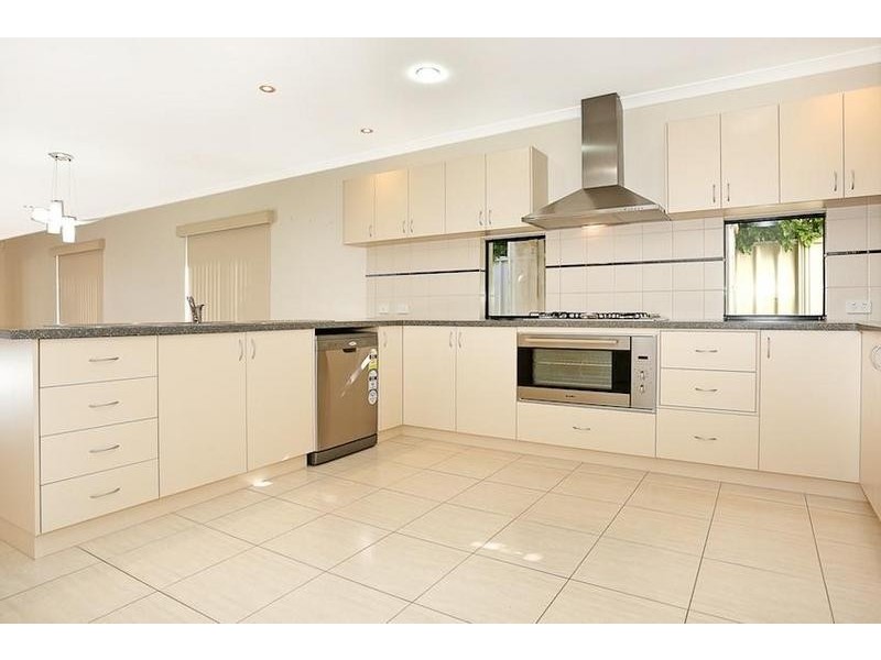 21 Beacham Street, Coodanup WA 6210