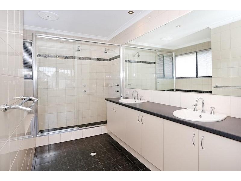 21 Beacham Street, Coodanup WA 6210