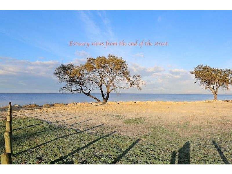 21 Beacham Street, Coodanup WA 6210