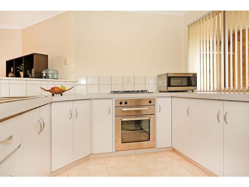 6 Oakmont Avenue, Meadow Springs WA 6210