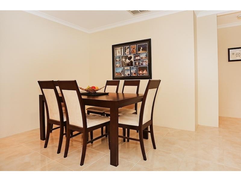 6 Oakmont Avenue, Meadow Springs WA 6210