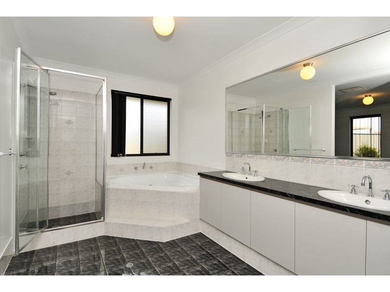 3 Camden Way, Meadow Springs WA 6210