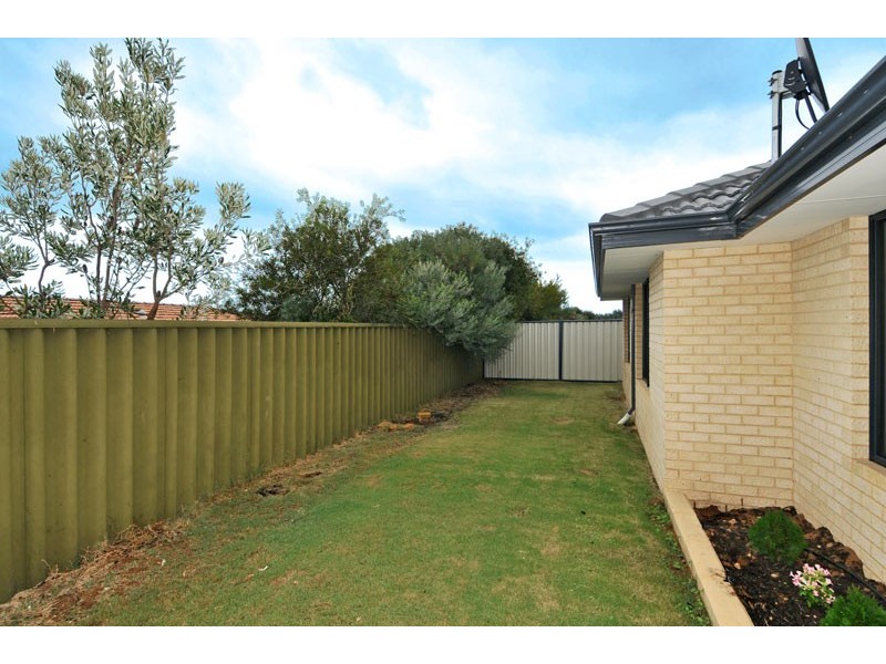 3 Camden Way, Meadow Springs WA 6210