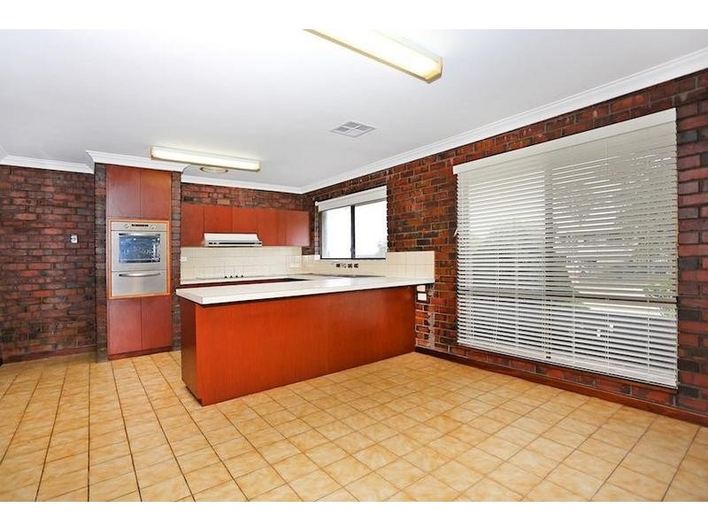 11 Iluka Road, Dawesville WA 6211