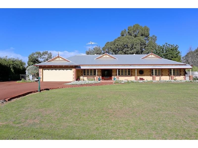 5 Navarre Row, Greenfields WA 6210